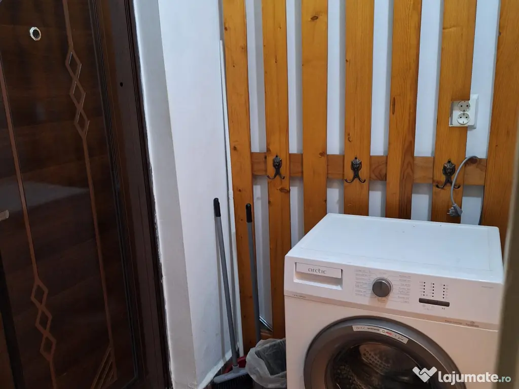 inchiriez garsoniera 