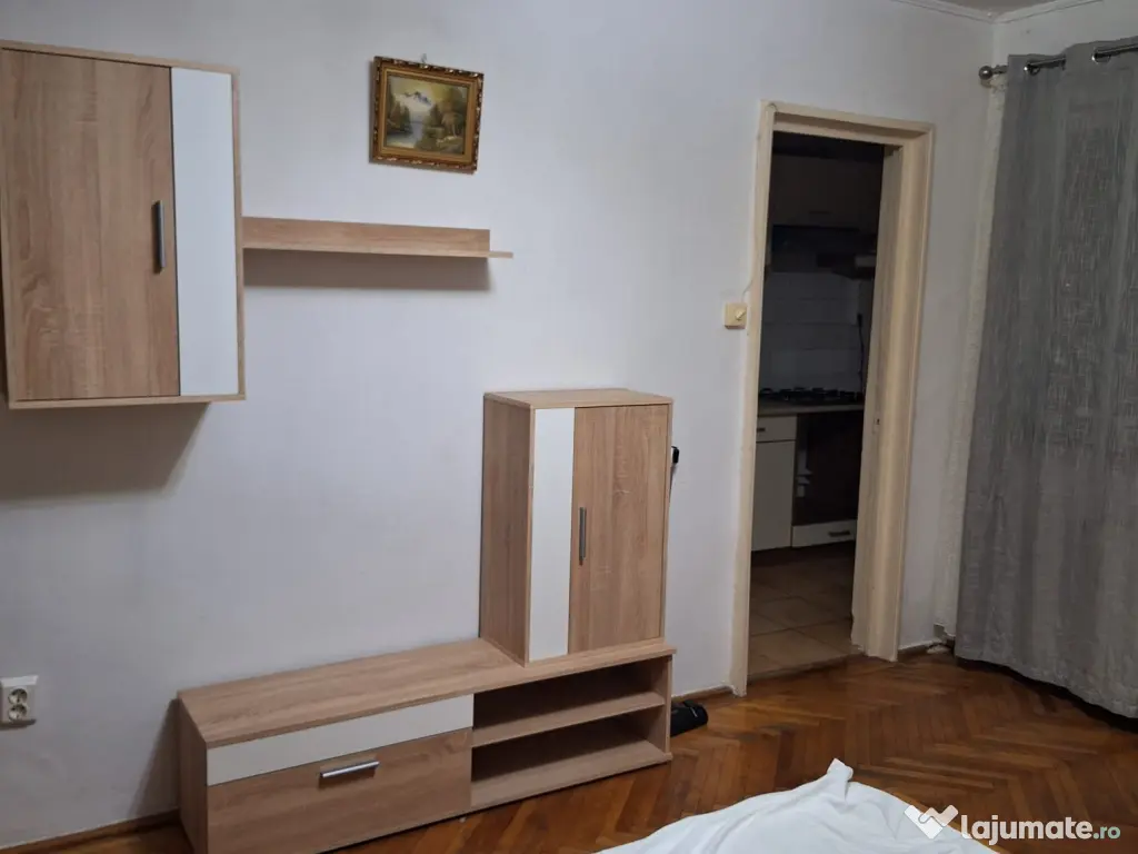 inchiriez garsoniera 