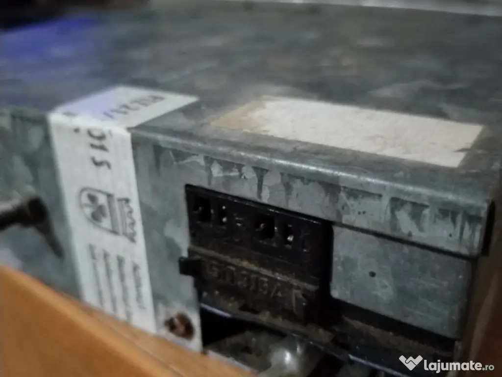 Radio casetofon Grundig auto 