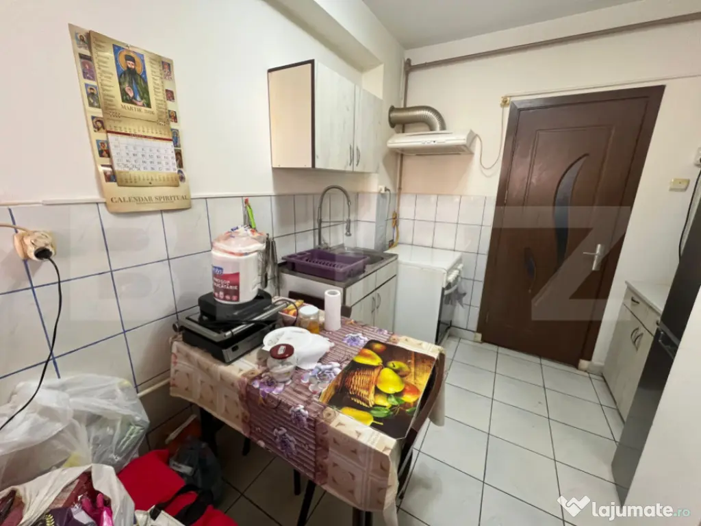 Apartament 2 camere parter – centrală proprie, bloc de c? 