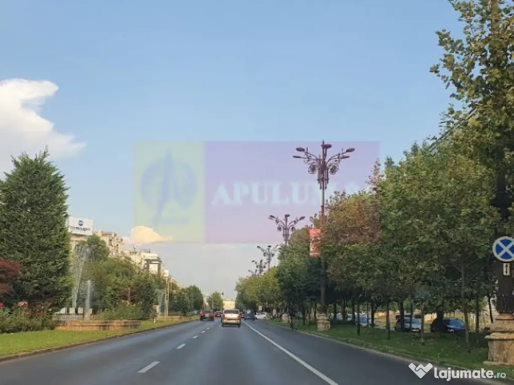 Vanzare apartament de 3 camere bd Unirii, vedere bulevard...