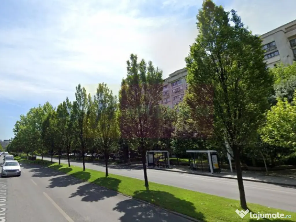 Vanzare apartament de 3 camere bd Unirii, vedere bulevard... 