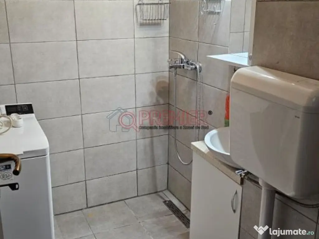 Garsoniera renovata - Metrou Aparatori - Turnu Magurele 