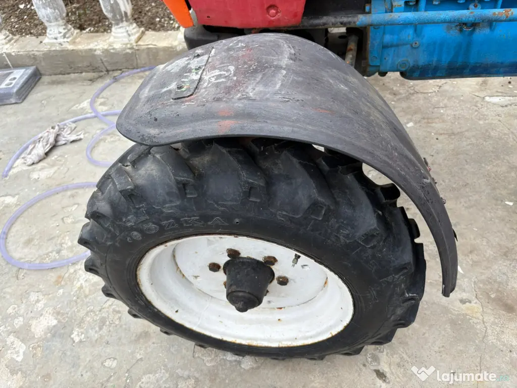 Tractor 650 universal 