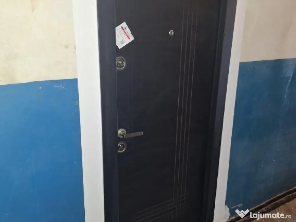 Cameră de cămin cu baie proprie,renovată complet 