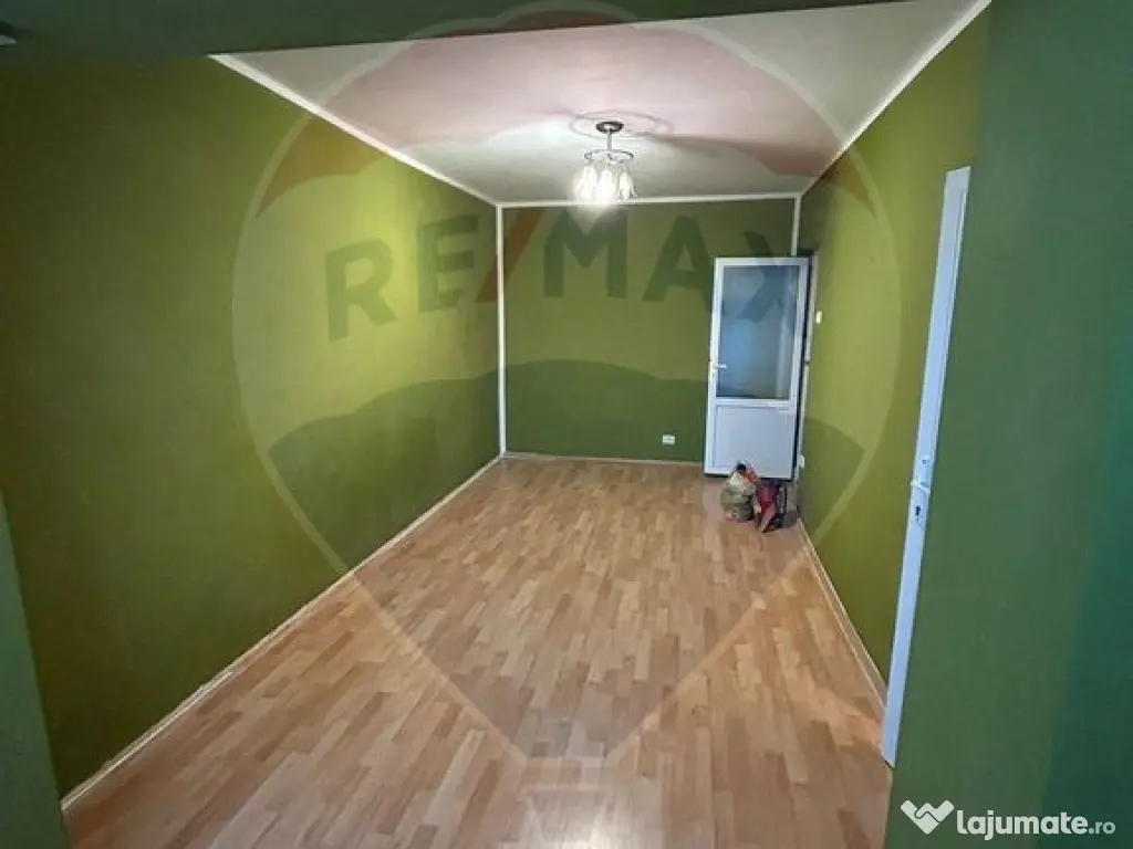 Garsonieră de vânzare