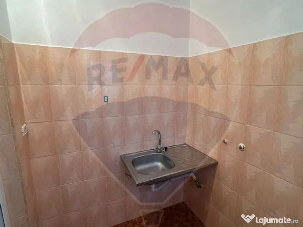 Garsonieră de vânzare 