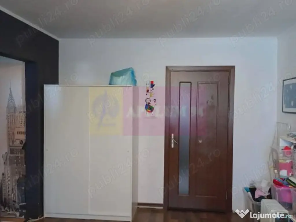 Apartament 3 camere, bloc 1984, piața Delfinului,Mega Mall, 