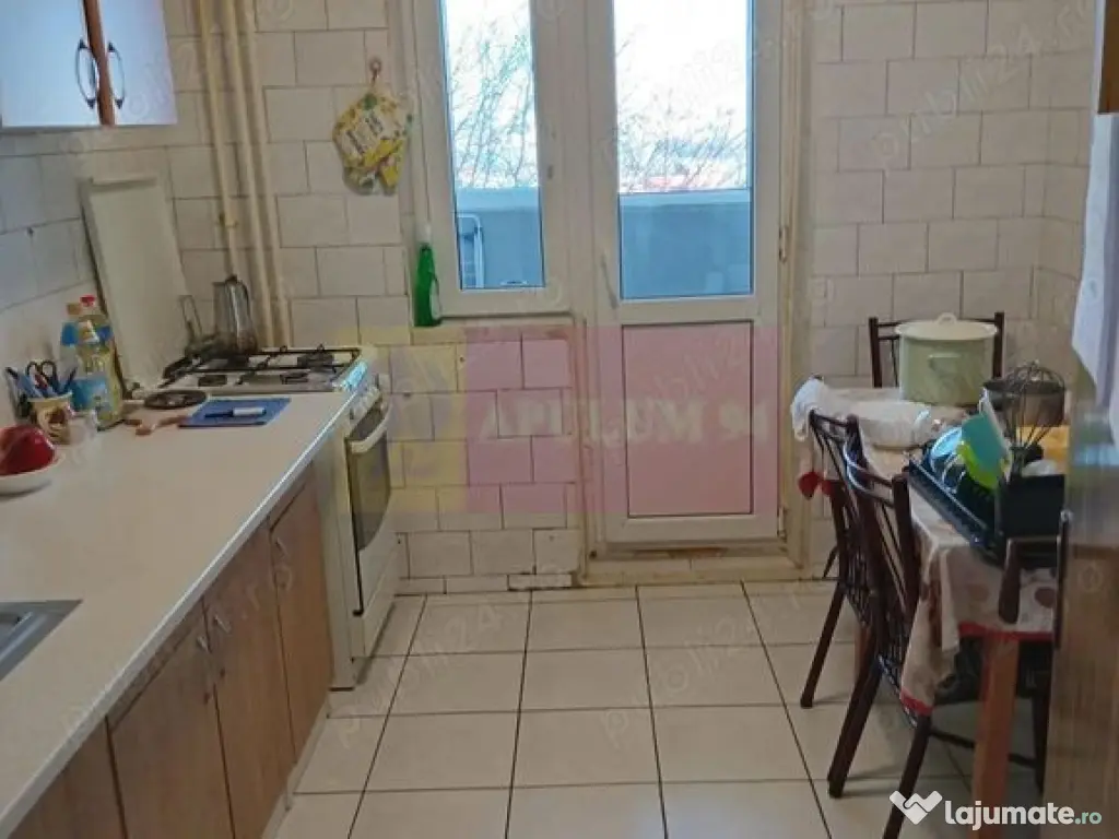 Apartament 3 camere, bloc 1984, piața Delfinului,Mega Mall, 