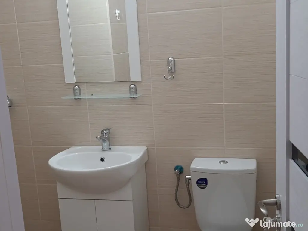 Garsoniera de inchiriat 