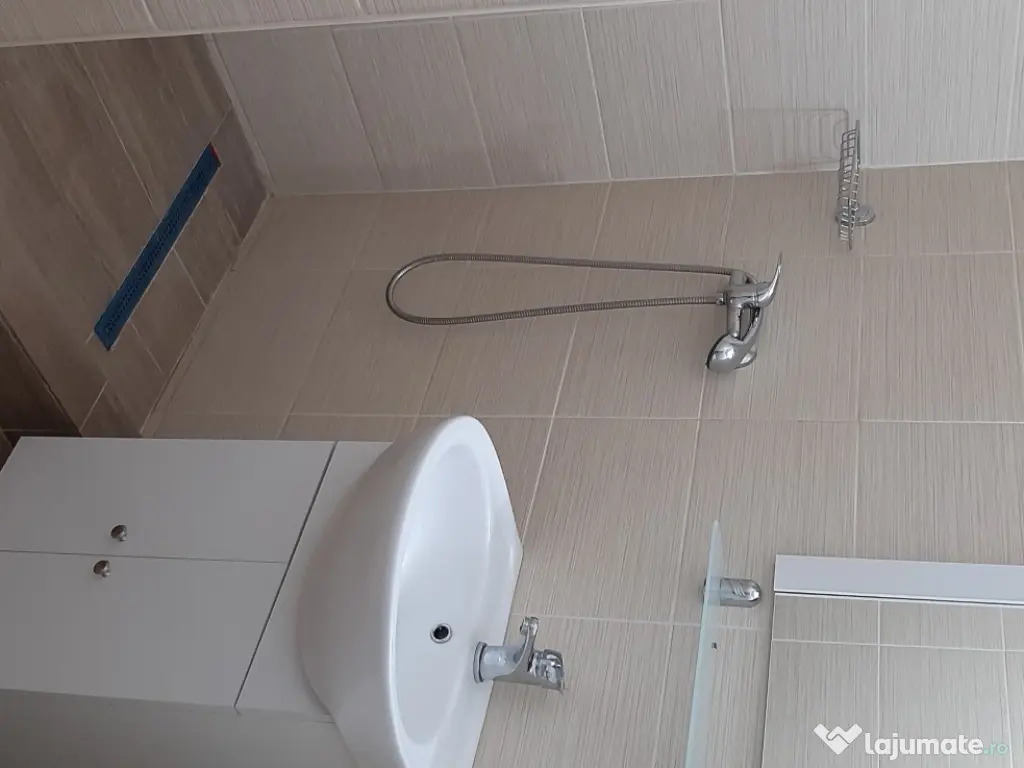 Garsoniera de inchiriat 