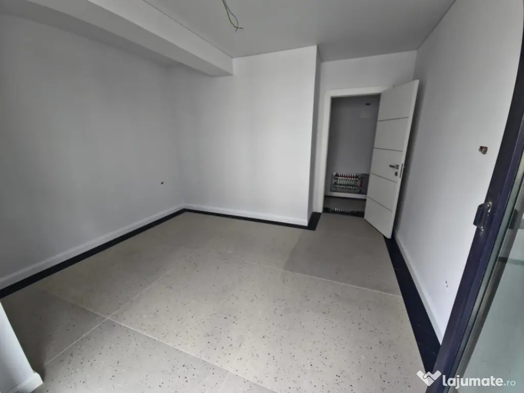 Tomis Plus apartament 2 camere decomandat incalzire pardosea 