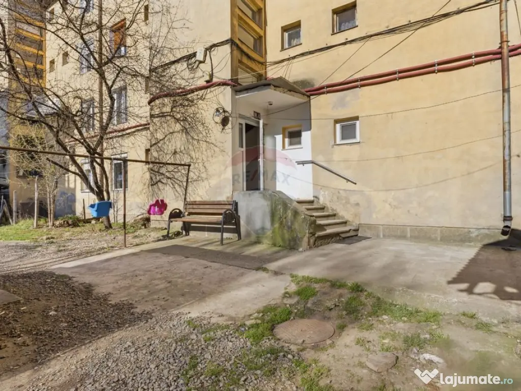 Apartament 2 camere de vanzare in zona Ultracentral, Sebis 