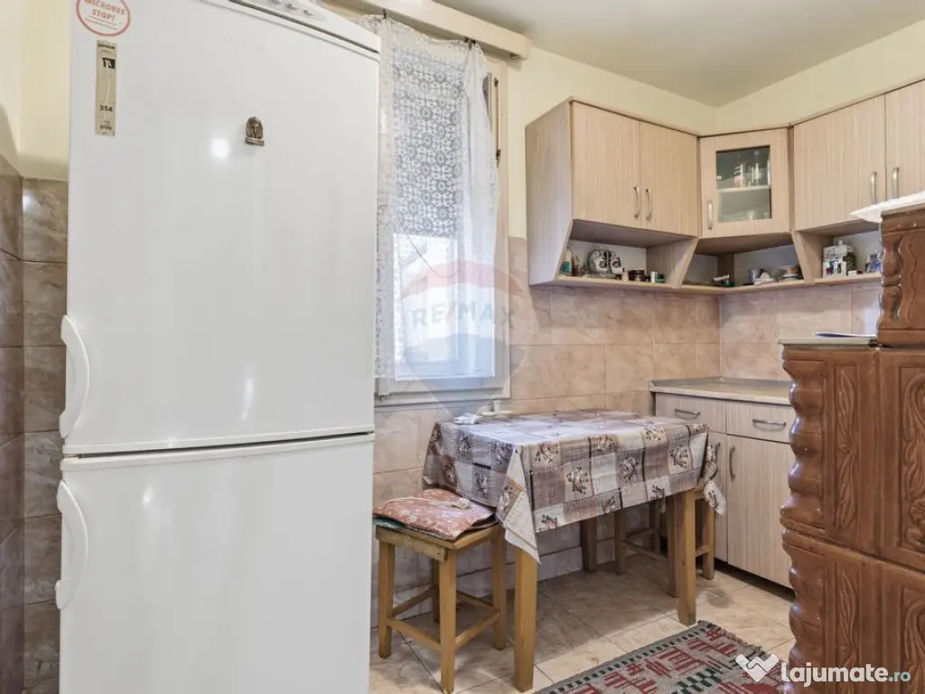 Apartament 2 camere de vanzare in zona Ultracentral, Sebis 