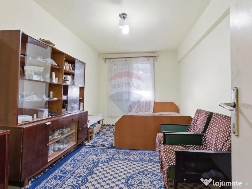 Apartament 2 camere de vanzare in zona Ultracentral, Sebis 