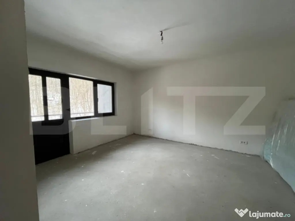 Casa cu etaj si mansarda, 5 camere, zona Santa, Mogosesti