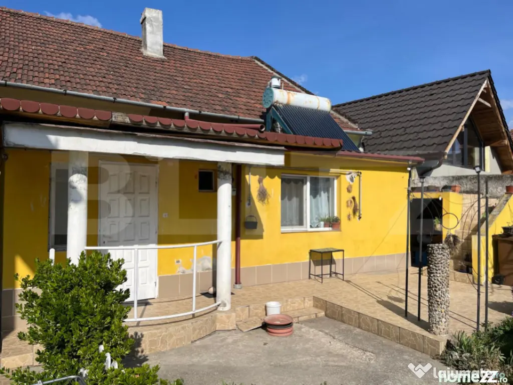 Casa Oradea ultracentrala, cu gard imprejmuire din placi de