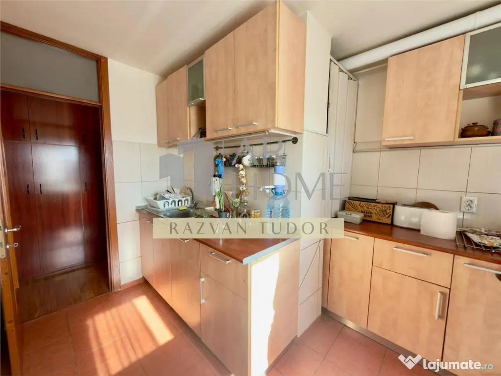 Apartament 3 camere , zona centrala , Ploiesti , mobilat com 