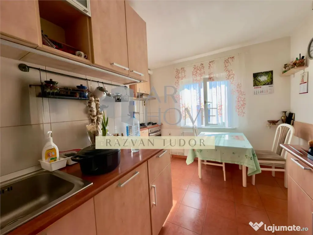 Apartament 3 camere , zona centrala , Ploiesti , mobilat com 