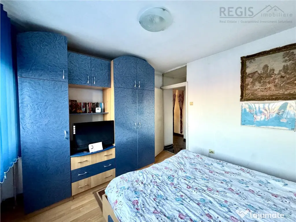 Apartament 3 camere decomandat de | Zona Judetean 
