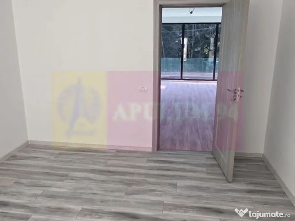 Apartament 3 camere de vânzare la Sinaia 