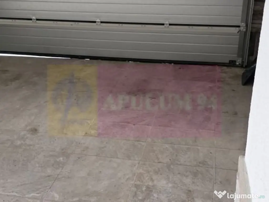 Apartament 3 camere de vânzare la Sinaia 