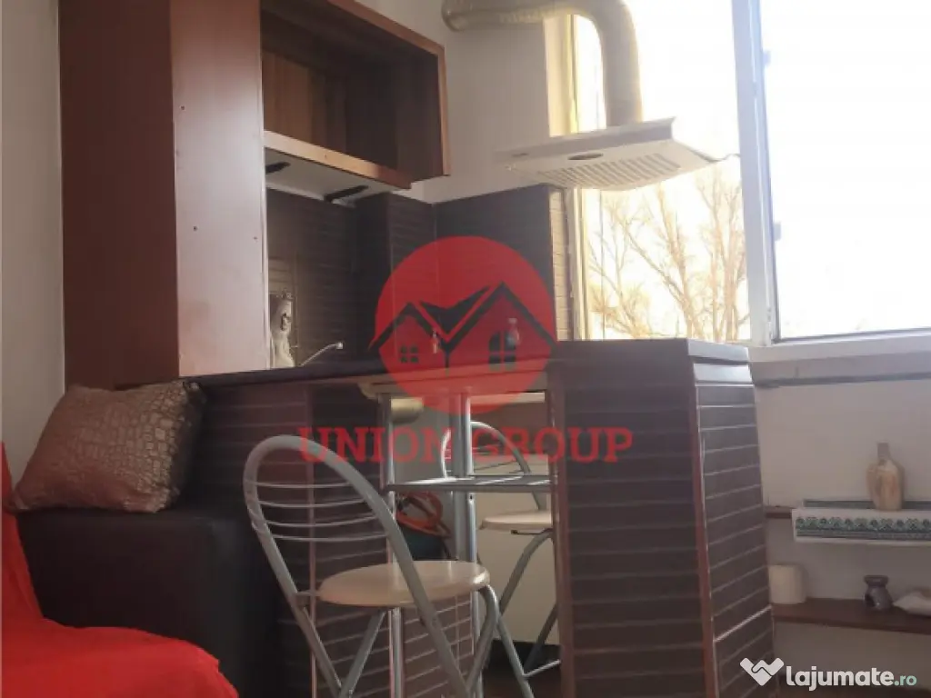 Garsoniera Semidecomandata Zona Far, Vedere spre Mare, Spre 