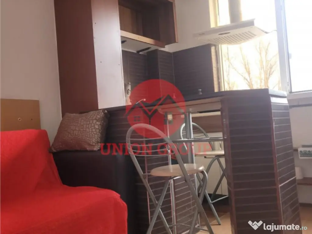 Garsoniera Semidecomandata Zona Far, Vedere spre Mare, Spre 