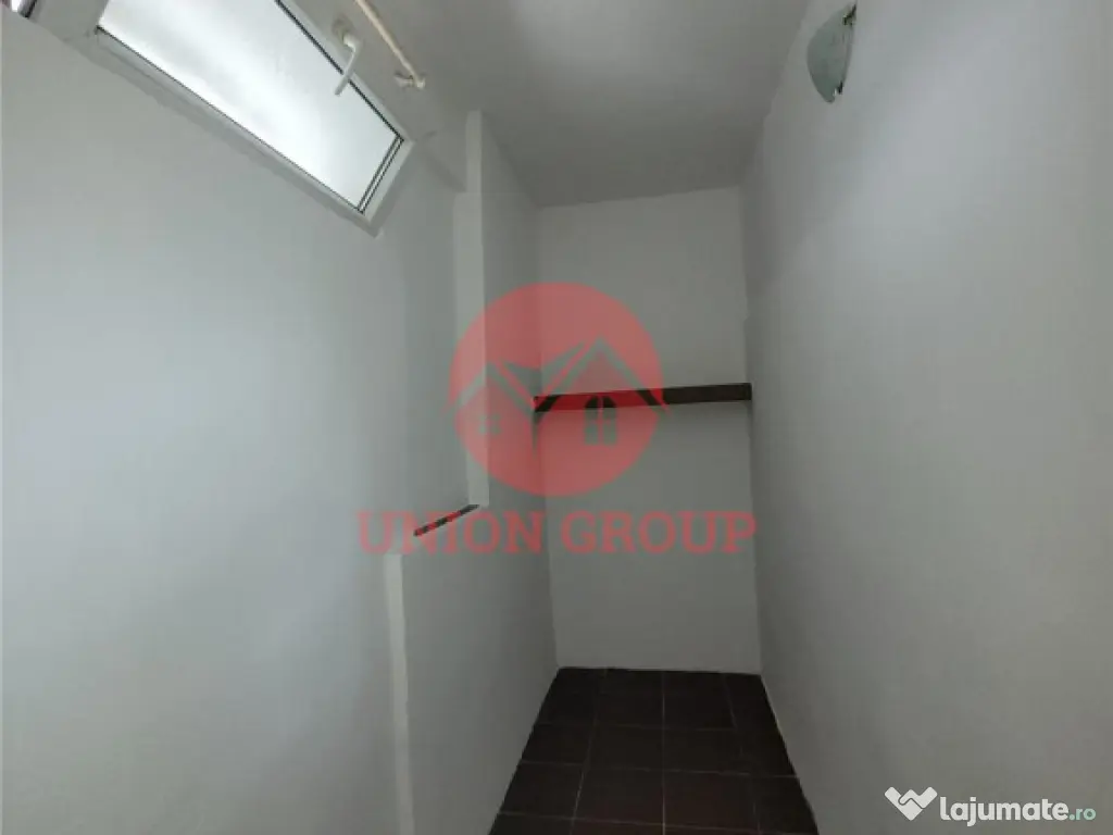 Garsoniera Semidecomandata Zona Far, Vedere spre Mare, Spre 