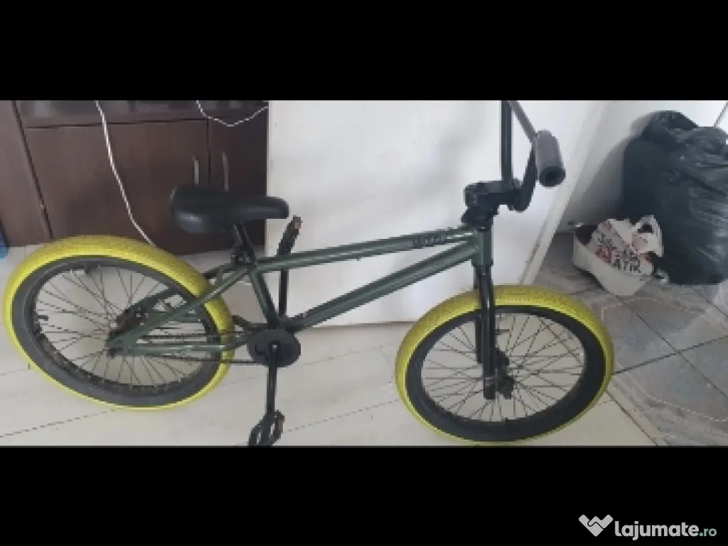 Se vinde Bicicleta bmx 