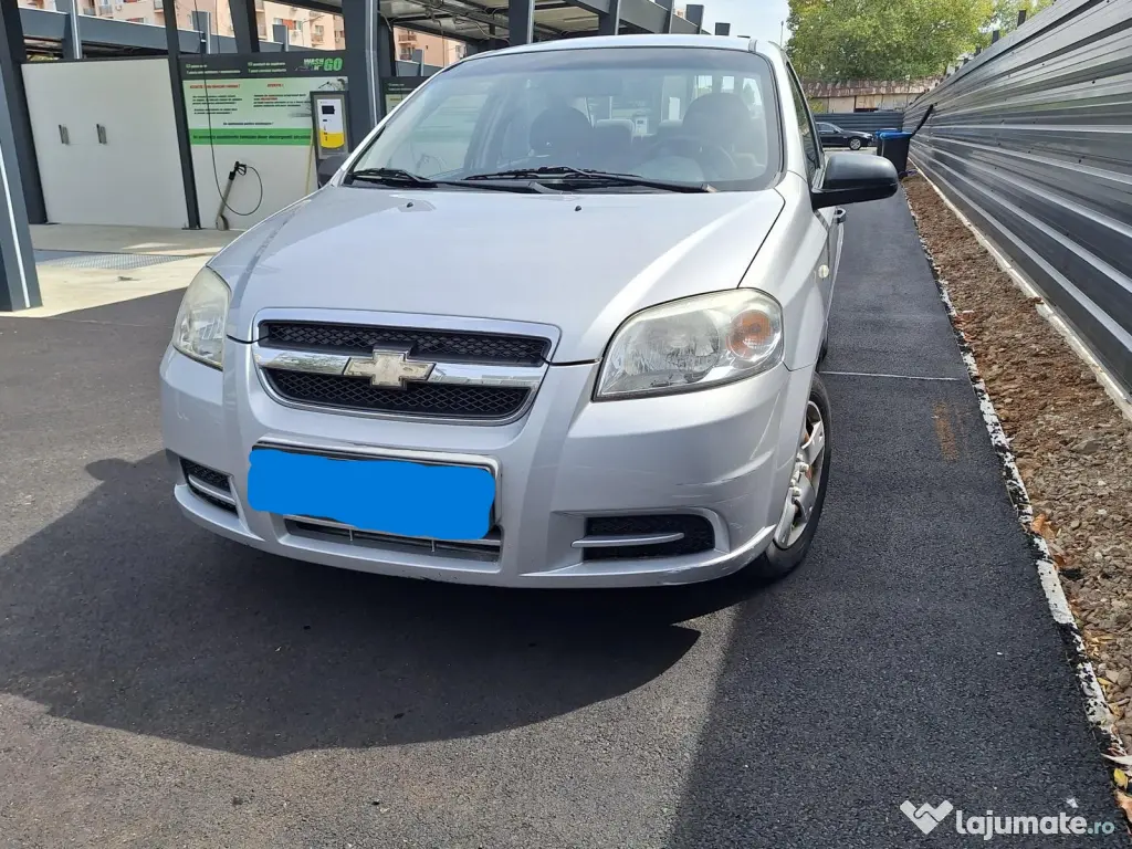 Vand Chevrolet Aveo 2010 + 4 anvelope iarna