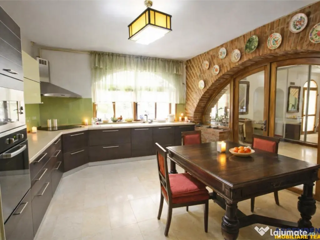 Rezidenta cu personalitate, pe 120 mp, Centrul Istoric, Bra 