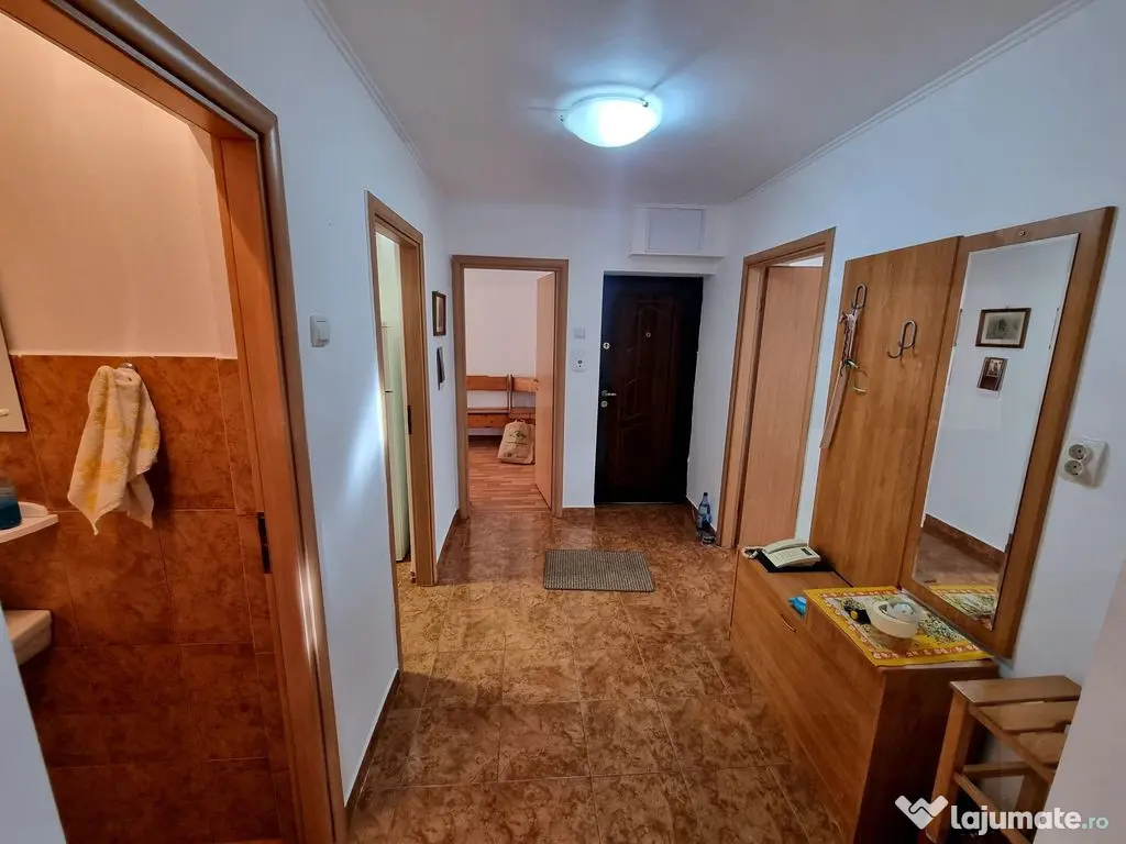 Ultracentral liceul Pedagogic- apartament 4 camere decoma... 
