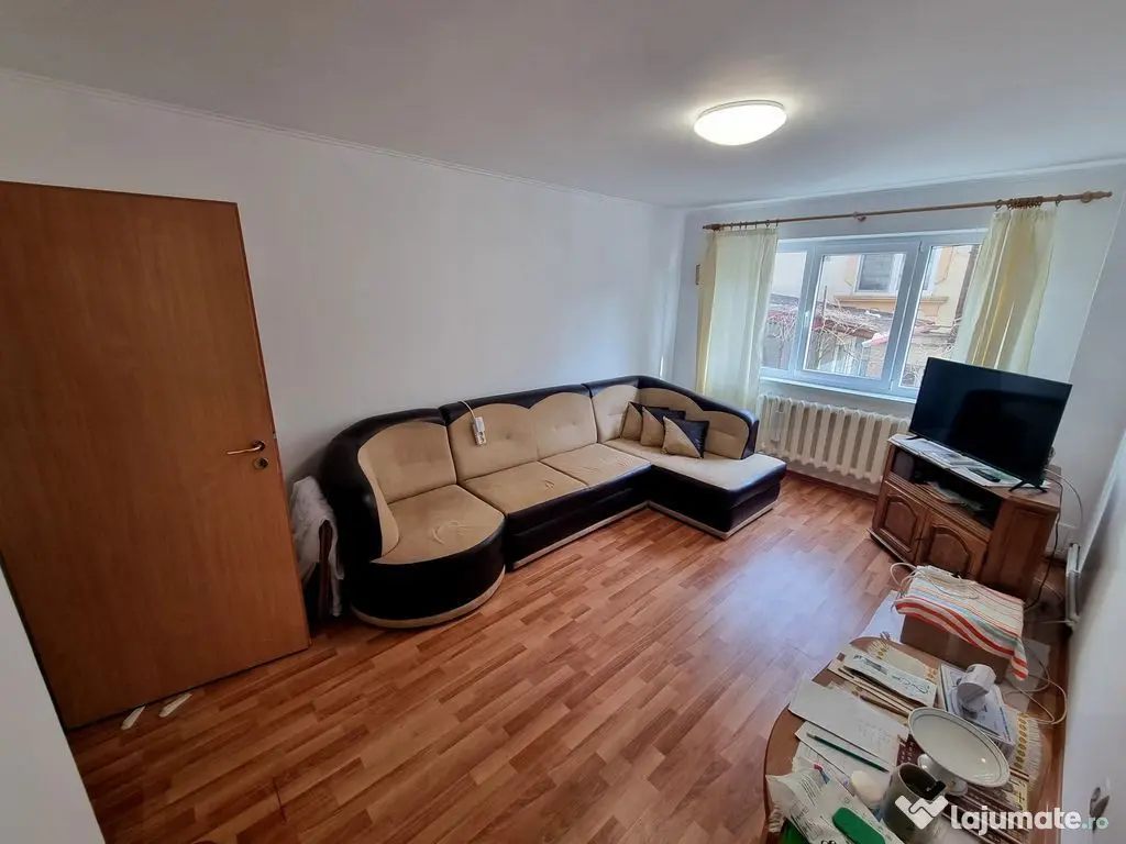 Ultracentral liceul Pedagogic- apartament 4 camere decoma... 