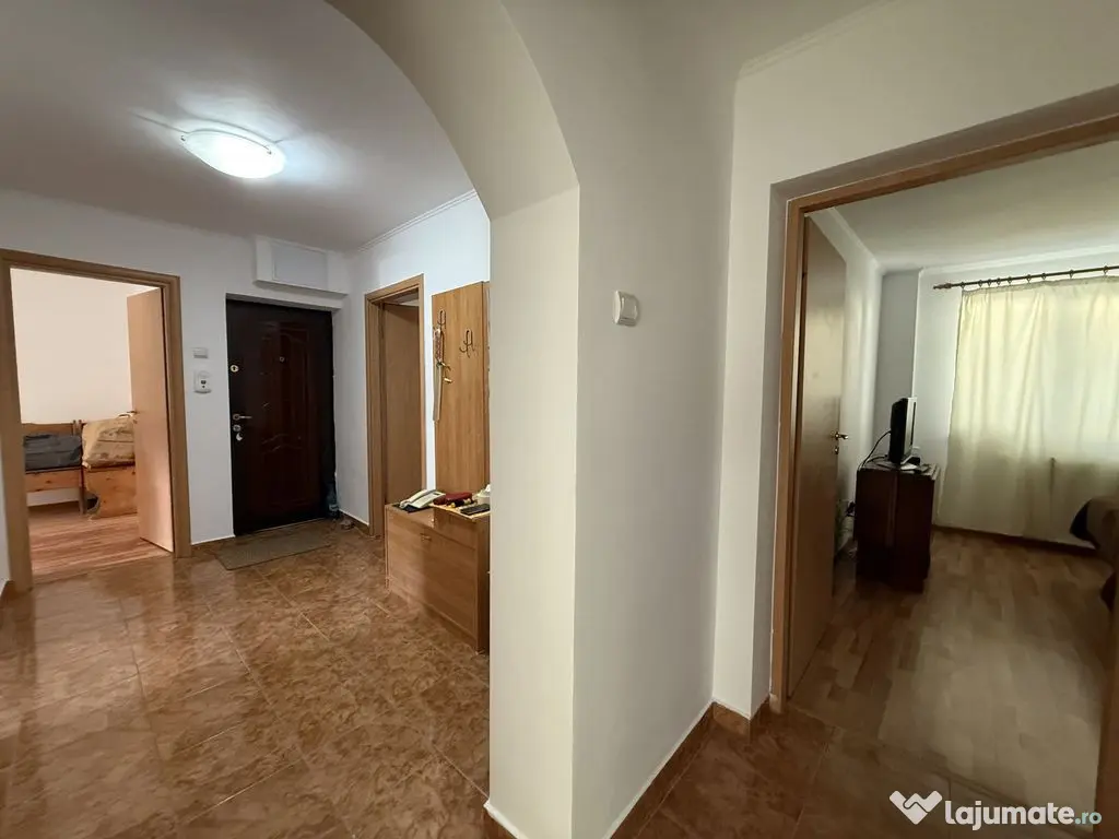 Ultracentral liceul Pedagogic- apartament 4 camere decoma... 