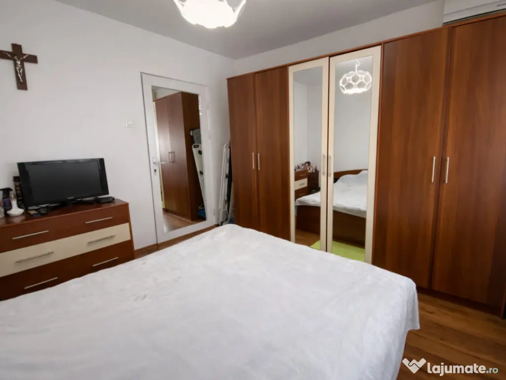 Apartament 3 camere | Decomandat | Etaj 2 | Parcare | zona P 
