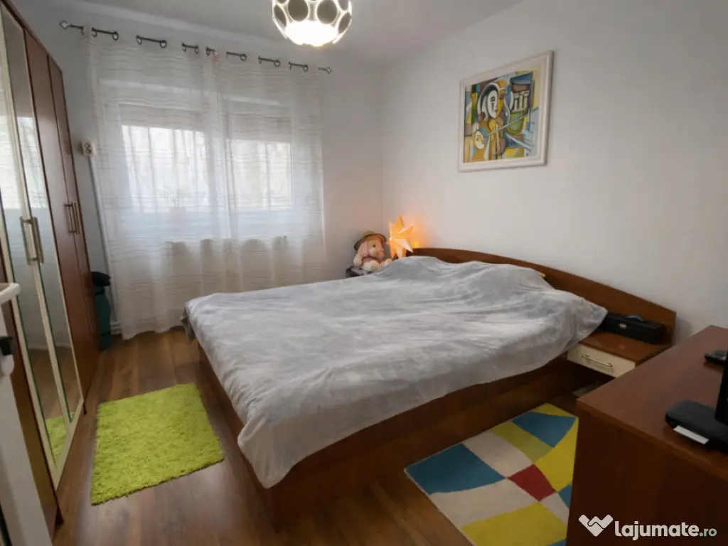 Apartament 3 camere | Decomandat | Etaj 2 | Parcare | zona P 