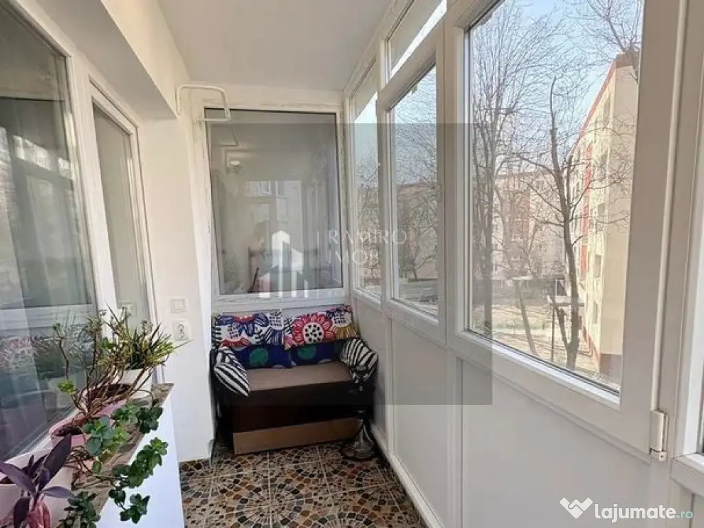 APARTAMENT 3 CAMERE, B-DUL OBREGIA, ETAJ 2, MOBILAT/UTILAT 