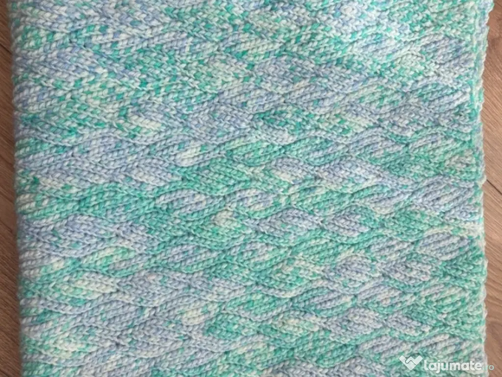 Paturica bebelusi - noua crosetata manual, un cadou deosebit