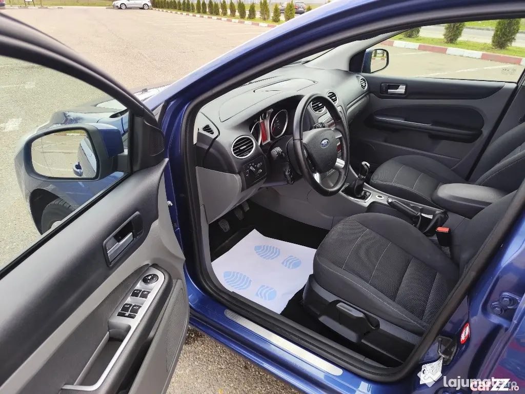 Ford Focus Titanium 1.8i Impecabil recent adus din Olanda 