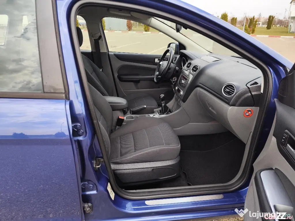 Ford Focus Titanium 1.8i Impecabil recent adus din Olanda 