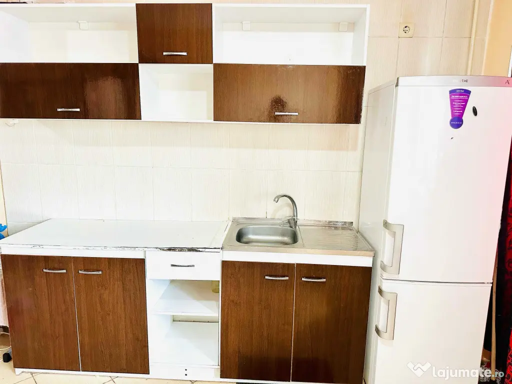 Giurgiului dedeman etaj 3 