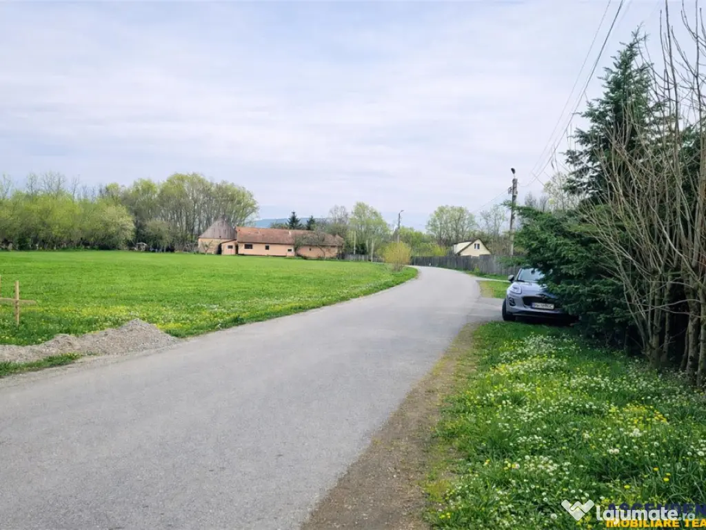 Teren 1.700 mp intravilan, natura, vecinatati bune, potentia 