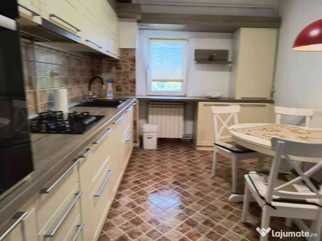 Apartament cu 3 camere decomandat Nicolina 2