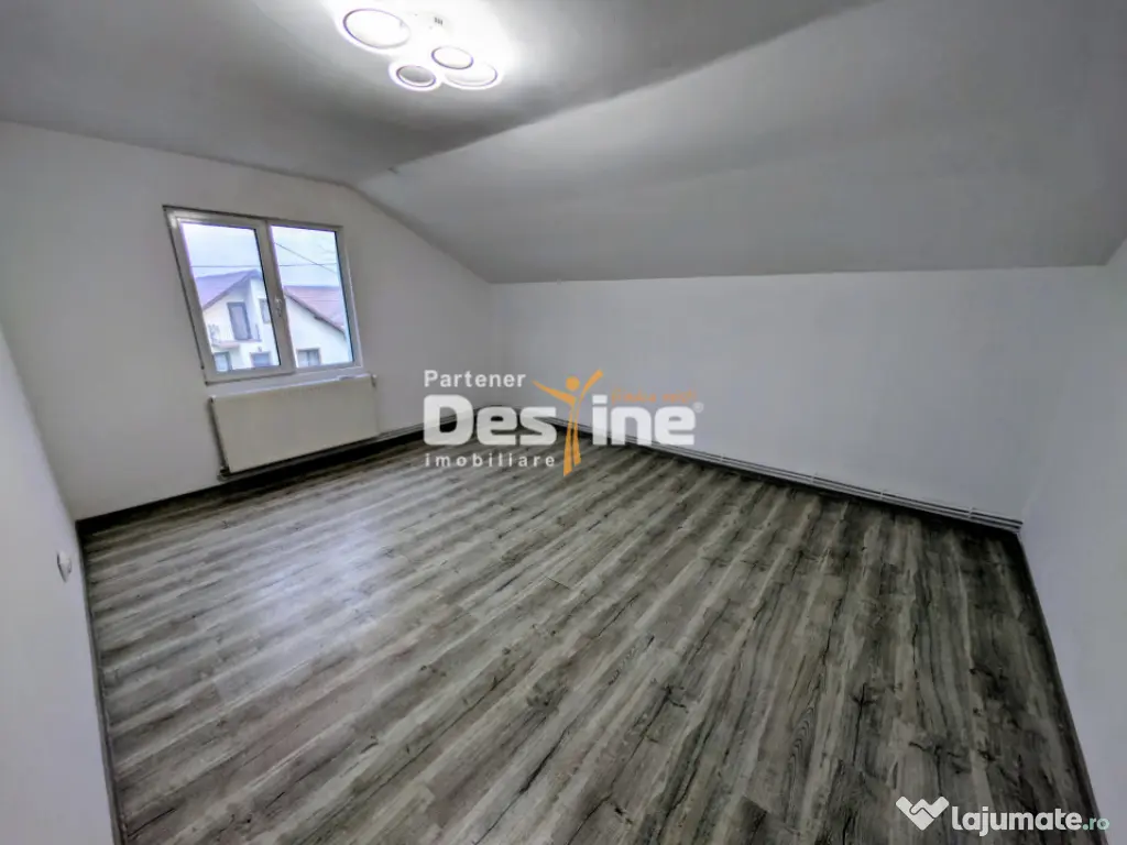 Casă individuală P+M 113 mp + garaj + beci 500 mp teren - 