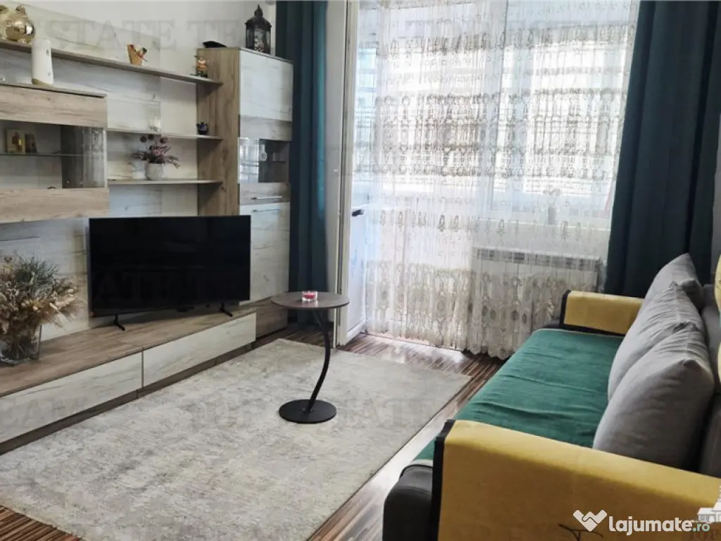 Apartament renovat si luminos situat la Gara de Nord 