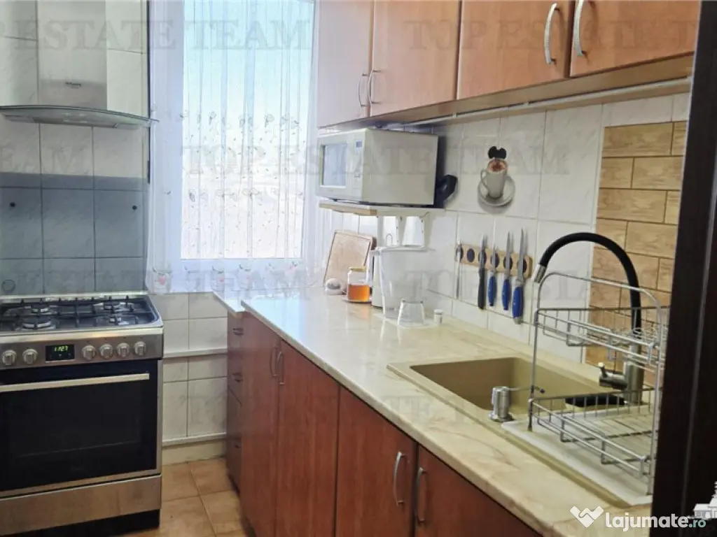 Apartament renovat si luminos situat la Gara de Nord 