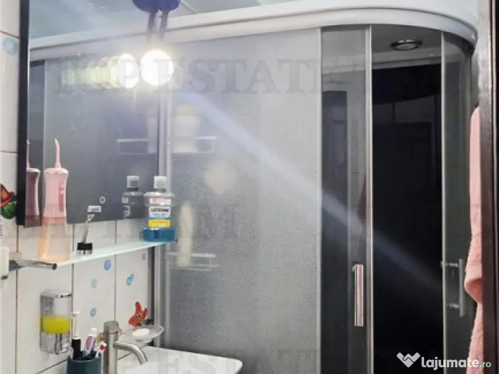 Apartament renovat si luminos situat la Gara de Nord 