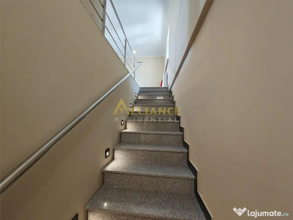 Vila P E M | 350 mp utili | Teren 450 mp | 9 camere | Zona 