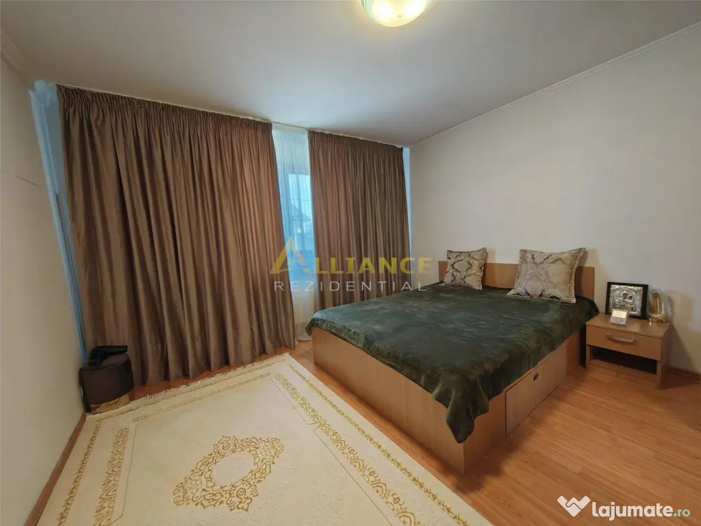 Vila P E M | 350 mp utili | Teren 450 mp | 9 camere | Zona 